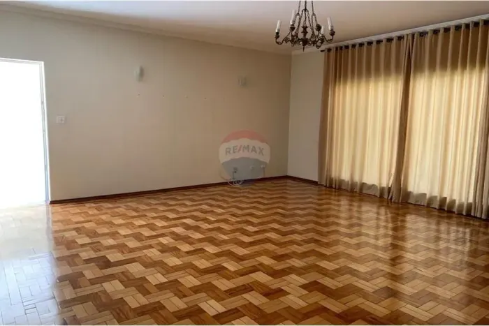 xcelente oportunidade de investimento - Casa com terreno amplo de 815 metros