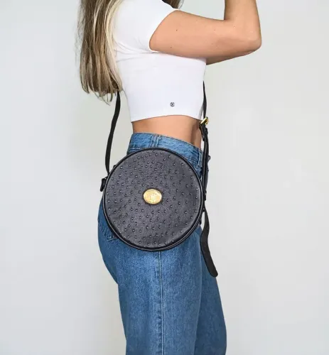 Bolsa redonda Victor Hugo em couro legítimo avestruz preta 