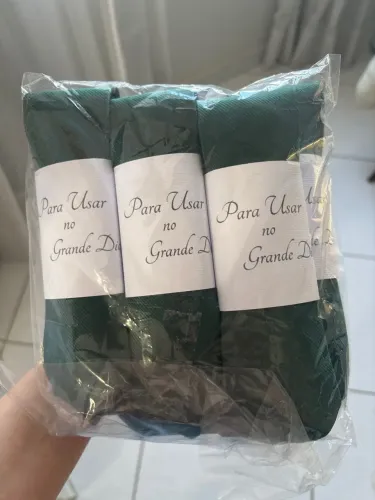 Gravata verde esmeralda