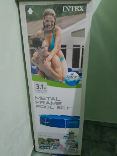 VENDO A PISCINA