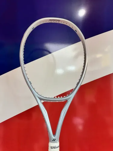 Yonex MUSE 100 / 295g / 16x18 / L3