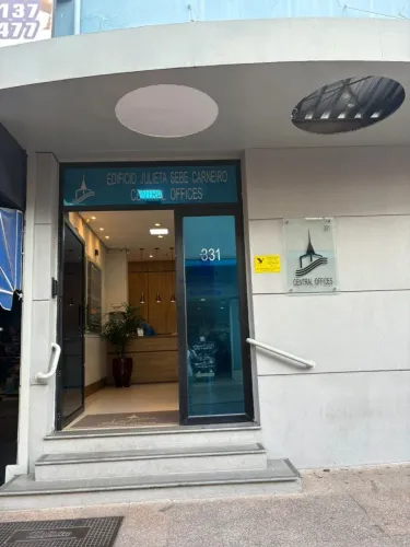 Sala comercial em condomínio no Centro de Taubaté-SP: 1 sala, 1 banheiro, 36,00 m² de área