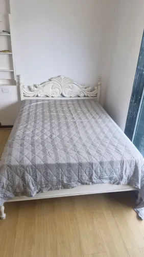 cama de casal em estilo Luís XV / Provençal