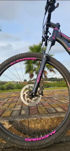 Bike Oggi feminina tamanho 15