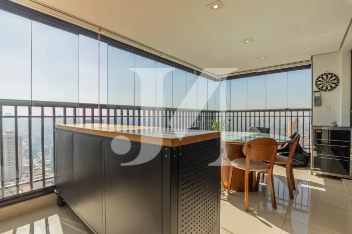Apartamento de 105m², Varanda Gourmet, 3 Dormitórios, 1 Suíte e 2 Vagas no Condomínio Helb