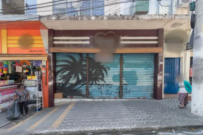 Loja na Rua Victório Santim, 29 - A 168 m²