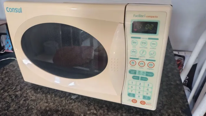 Microondas Consul 18L