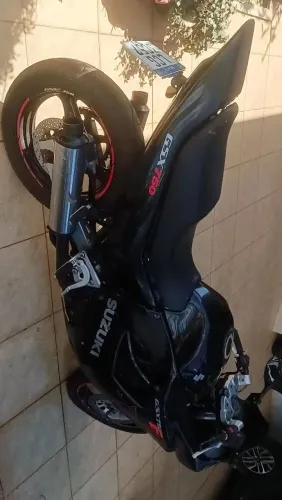 SUZUKI GSX 750F