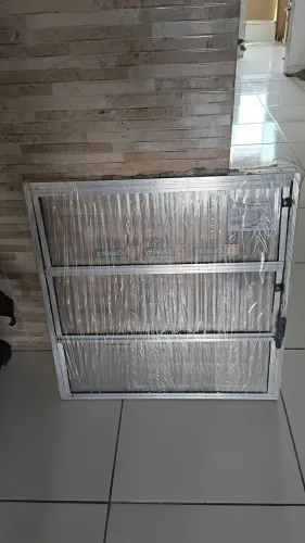 Basculante novo ainda na embalagem mede 60x60