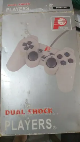 Lote 4 Controles PlayStation: 2 DualShock 3 (Precisam Bateria) + 2 PS2 com Fio Branco (R