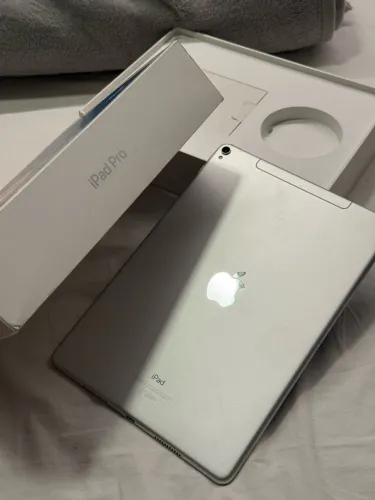 Ipad Pro 1ª geracao 512gb wifi + 4g problema placa (ipad impecavel)