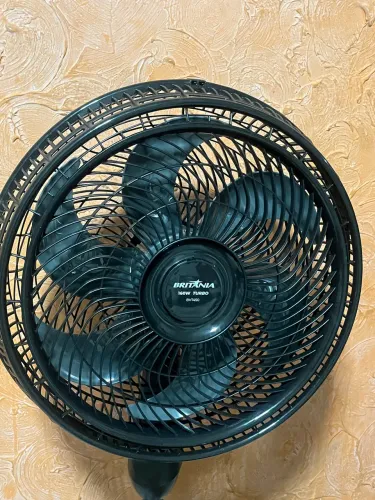 Ventilador de coluna britânia