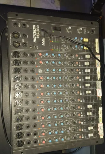 Vendo mesa de som Wattson 12 canais