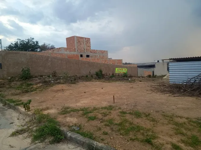 Vende se lote no bairro Tiradentes betim