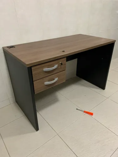 Mesa de escritório escrivaninha
