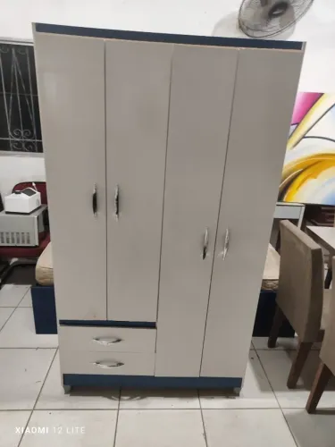 Guarda-Roupa Pequeno - Simples e Econômico