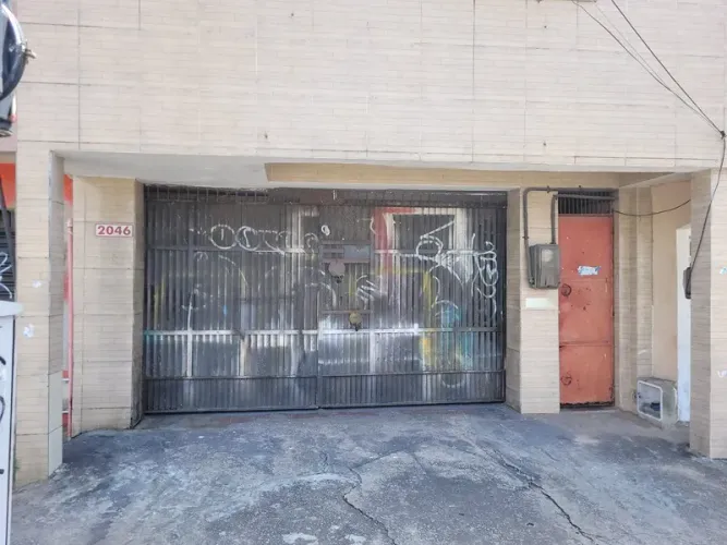 JACARECANGA - Av. Pres Castel Branco, 2046, com aproximadamente 175M², amplo espaço intern
