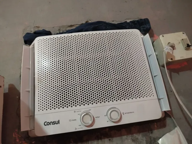 Ar Condicionado Consul 10000. 6meses de uso.
