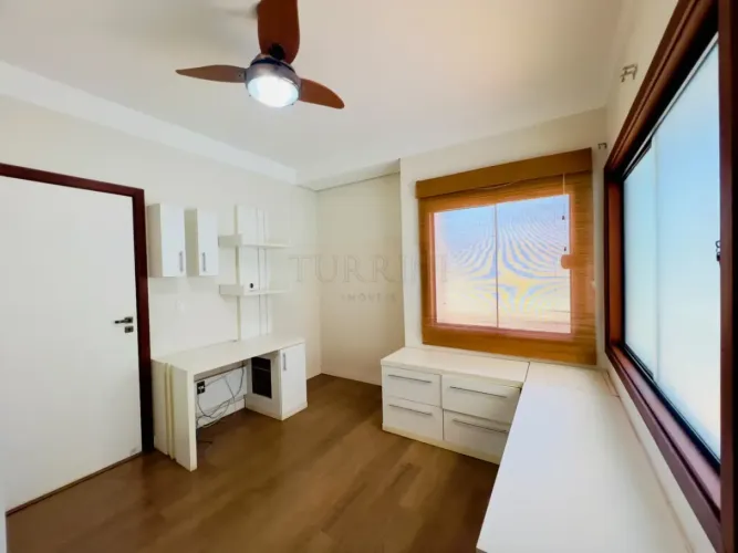 CASA À VENDA NO CONDOMÍNIO ESTORIL V