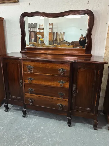 Buffet em madeira maciça - 1940