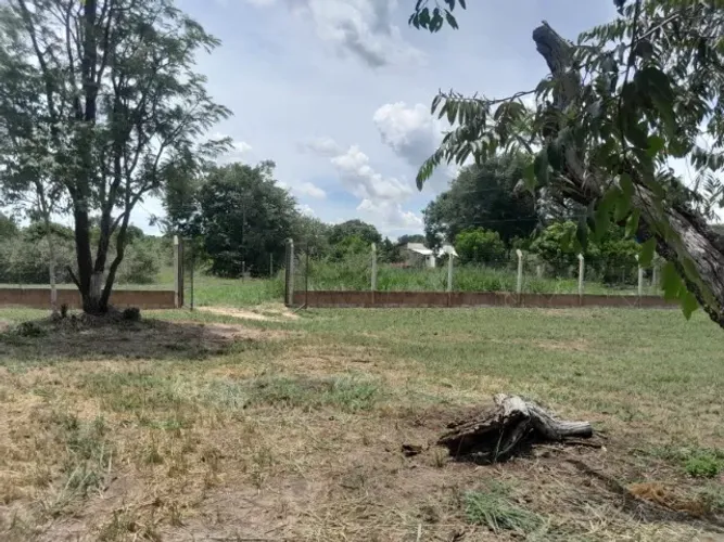 Alugo A = 2.436 m² >> Chácara das mansões