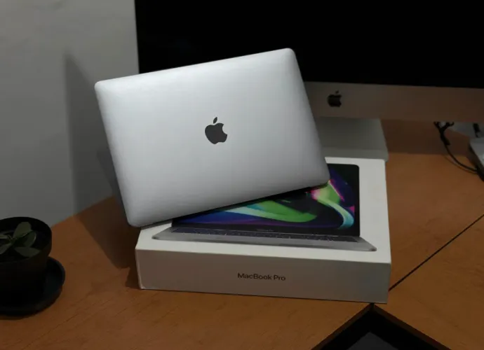 MacBook Pro M1 16GB 1TB Caixa e acessórios 