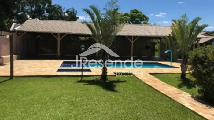 VENDA chácara com 5.000 m2, localizada no perímetro urbano, São José da Lapa- MG