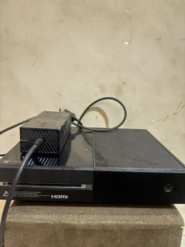 Xbox one usado SEM CONTROLE