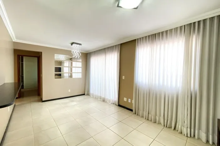 Apartamento à Venda - Sagrada Família, 3 Quartos, 122 m2