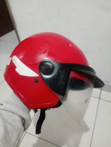 Capacete usado em bom estado tamanho 58