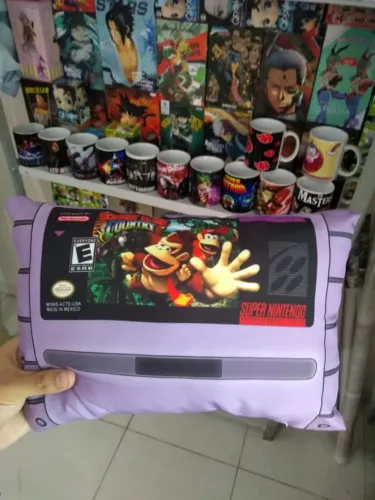 Almofada Donkey Kong Country - NerdDog Store - Cartucho Snes Mario DK Diddy King K Rool