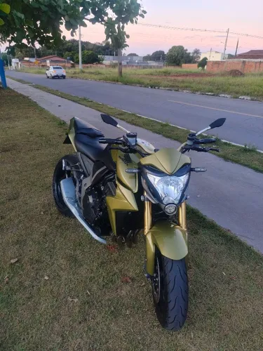 CB 1000r