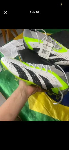 Chuteira profissional adidas importada 