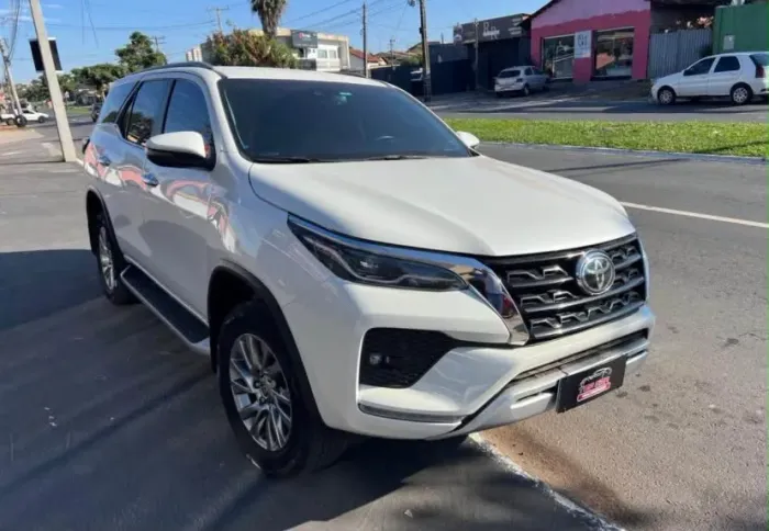 Toyota Hilux SW4 SRX 4X4 2.8 TDI 16V Dies. Aut. 2021
