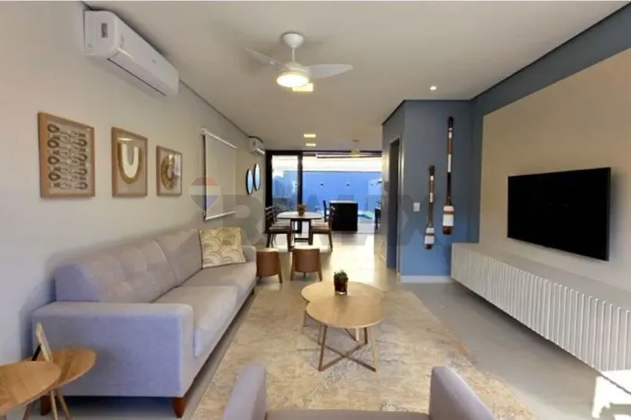 Casa nova com 4 suítes a 400 metros da praia em Juquehy para locação anual