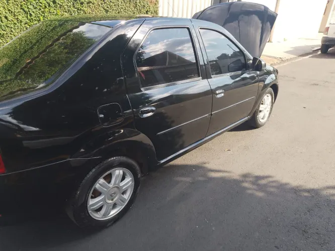 Renault Logan Expression Hi-flex 1.6 8V 4P 2012