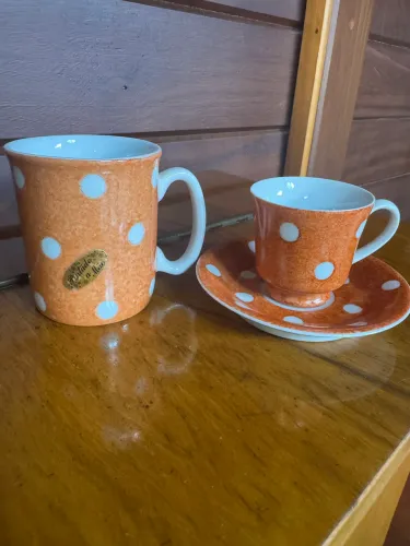 DUPLA XÍCARA CAFÉ E CANECA PINTADOS À MÃO- LINDOS