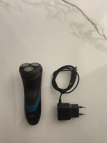 barbeador elétrico Philips Norelco Shaver Série 2000 (modelo S1560)