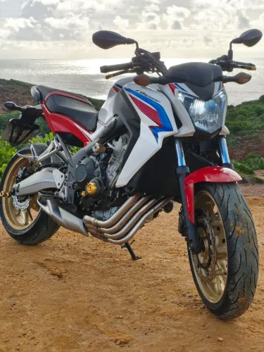 CB 650F FINO TRATO