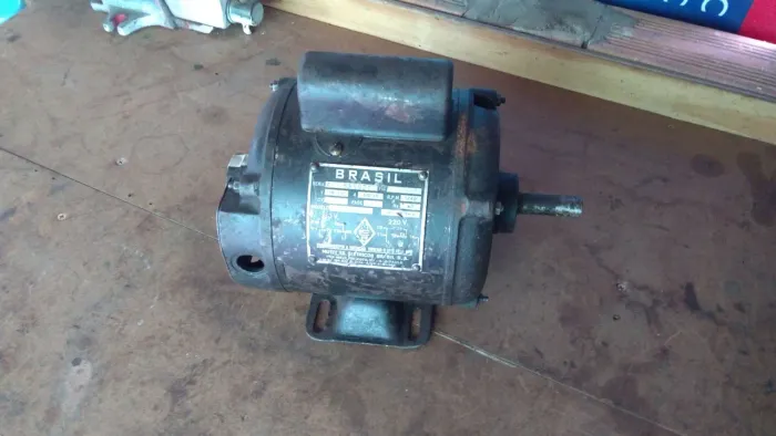 Motor monofásico precisa rebobinagem 