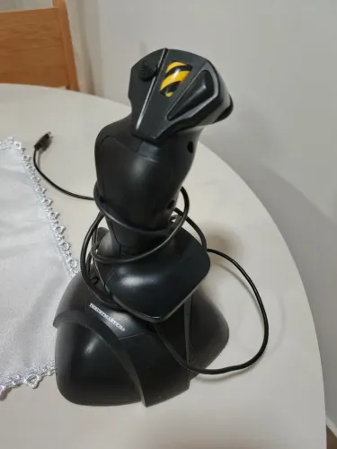 Vendo Joystick Thrustmaster - Avião