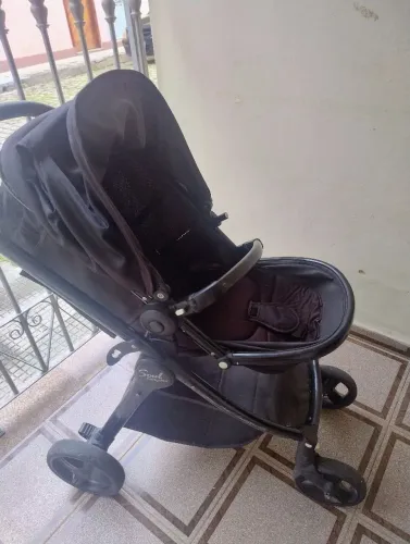 Vendo Carro de Bebê Burigotto Soul e Bebê Conforto Burigotto 