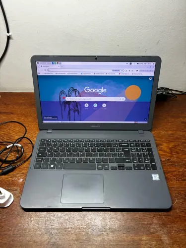 Notebook Samsung Essentials E30 16 GB RAM | 1 TB | R$ 1.400