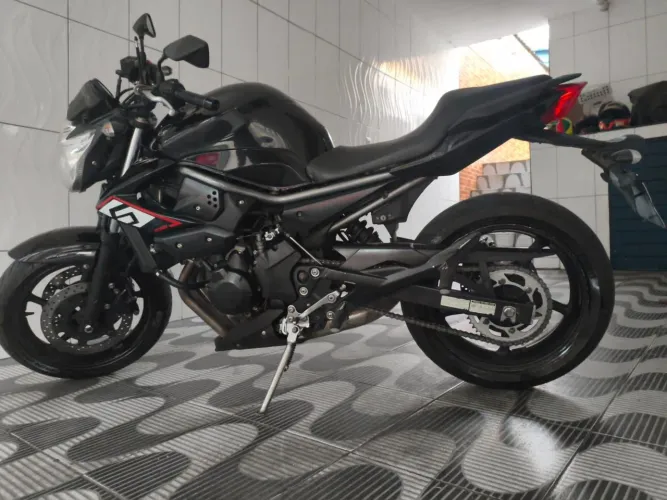 VENDO OU TROCO XJ6N 2010