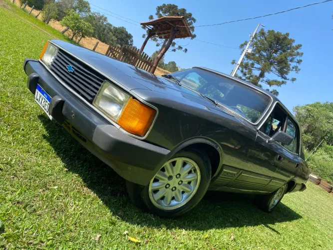 Chevrolet Opala 2.5 Especial 8V/ 4P / Manual 2004