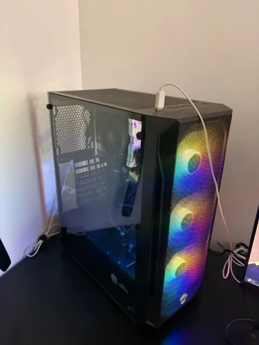 PC Gamer: Ryzen 5 4600G, 16GB Ram(2x8), SSD 240GB