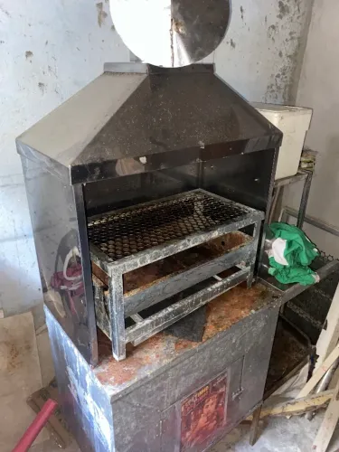 Vende-se carrinho de churrasco