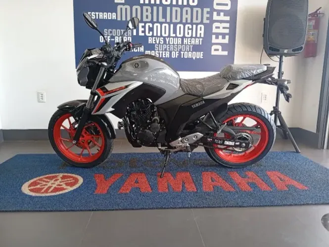 YAMAHA FZ25 2026 A PRONTA ENTREGA!