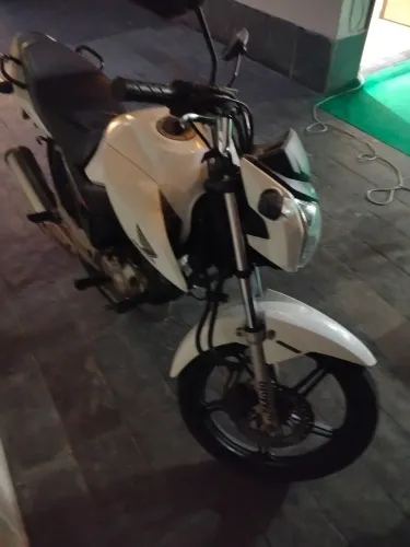 Honda 160 cg fan 2018 feliz branca