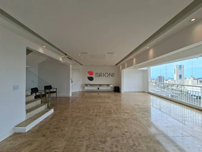 Cobertura alto padrão com 241m², 4 quartos/suítes à venda e locação no Edifício Cenário em